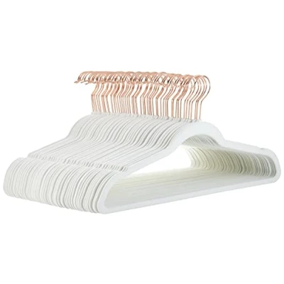 Imagen de Amazon Basics perchas antideslizantes, delgadas, con acabado de terciopelo,Paquete 50, Marfil/Dorado