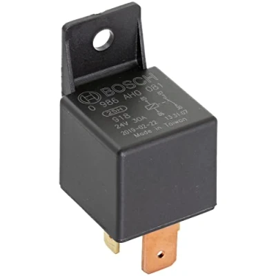 Imagen de Bosch 0986AH0081 relé de potencia 24 V 30 A, IP5K4, temperatura funcionamiento 40 a 125 C, 4 pines con soporte