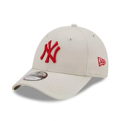 Imagen de New Era Basecap York Yankees MLB Beige 9Forty Strapback Teamlogo gebogener Schirm Kappe One Size