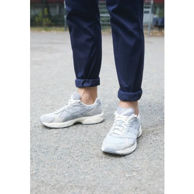 Imagen de ASICS ZAPATILLA PIEDMONT GREY SHEET 42,5