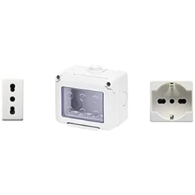 Imagen de Gewiss dy01006 contenitore per apparecchi 27 combi protetto 3 posti grigio ral 7035 ip55 con nr. 1 presa schuko bianca, bivalente bianca