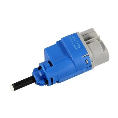 Imagen de METZGER 0911164 Conmutador, accionamiento embrague (control veloc.) RENAULT: Clio 4, Modus / Grand Modus, DACIA: Duster SUV