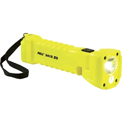 Imagen de PELI 3415MZ0 Linterna LED Premium con cabezal articulado y clip magnético Para una iluminación manos libres, uso industrial, Certifación ATEX Zona 0, Sumergible IPX8, 329 Lúmenes, Color: Amarillo