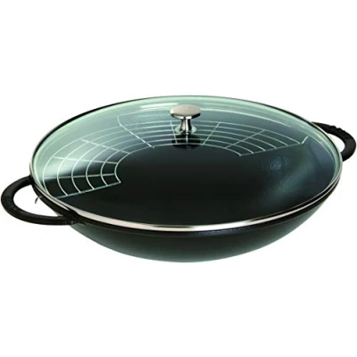Imagen de STAUB Wok de hierro fundido, incluye tapa cristal e inserto rejilla extraíble, Apto para la inducción, Ø 37 cm, 5.7 L, Negro