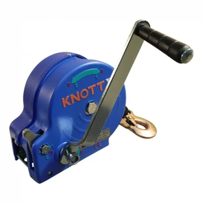 Imagen de cabrestante para barcos manual Knott 450kg con correa de y gancho