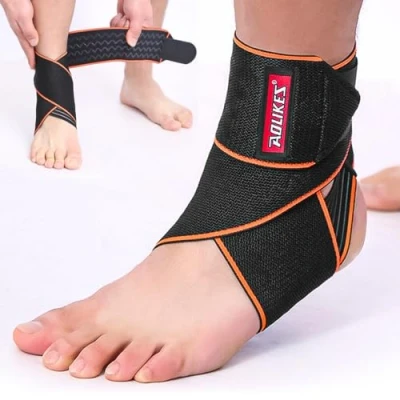 Imagen de Sunolkie Tobillera deportiva ajustable para esguinces, hombres y mujeres, protección elástica del tobillo lesiones de ligamentos tendinitis, talla única (1)