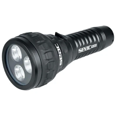 Imagen de Seac R30, Linterna de buceo con 3 LED, 1500 lúmenes y un cable micro USB para la recarga