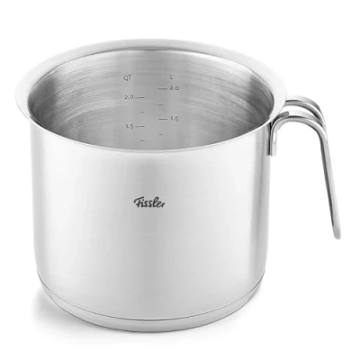 Imagen de Fissler Original Profi Collection, Cazo para la leche de 2,6 L y 16 cm diámetro, acero inoxidable, con reborde escala medición integrada, inducción