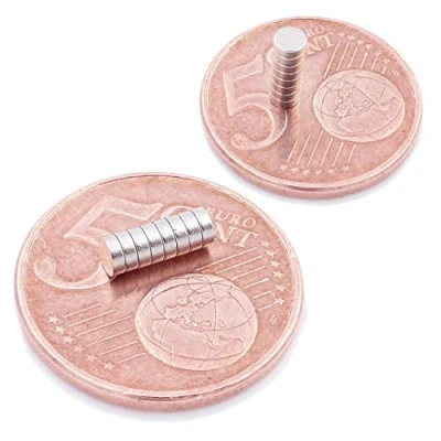 Imagen de Brudazon 40 Mini imanes Discos 3x1mm N52 Nivel más Fuerte Los de neodimio Ultra Fuertes Imán del Poder para la Toma Modelo, Foto, Pizarra Blanca Pequeño, Redondo y Extra