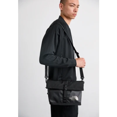 Imagen de The North Face BASE CAMP Shoulder BAG Unisex Bandolera, Talla: One Size, Black/asphalt grey/smoked pearl
