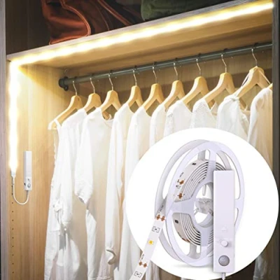 Imagen de B.K.Licht 1m LED Tira de Luz I 2W Sensor Movimiento para Gabinete Blanco frío 4000K cubierta silicona Iluminación muebles autoadhesiva