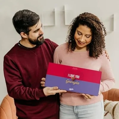 Imagen de Milka Schokolade Personalisiert Bombones en forma de corazón, regalos chocolate con relleno crema turrón avellanas (220 gramos)