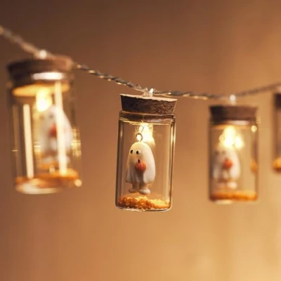 Imagen de Lights4fiun Cadena de Luces con Fantasmas en Botellas Vidrio y 10 LED a Pilas Temporizador Decoración Halloween para Interiores