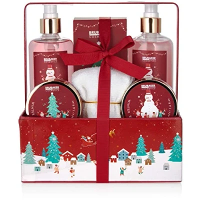 Imagen de BRUBAKER Cosmetics Set de Baño y Ducha Fragancia Bayas Invierno 7 Piezas Regalo en Una Caja Plantas NavideñAs con Toalla Navidad para Mujeres Hombres