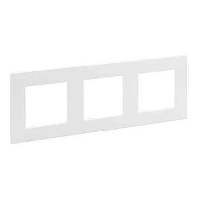 Imagen de Marco 3 elementos Legrand 864173 serie Niloe Step Blanco Mate