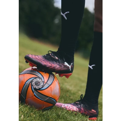Imagen de Puma Future 8 Match FG/AG Botas de fútbol con tacos, Mujer, Talla: 36, Black/white/glowing red Zapatos