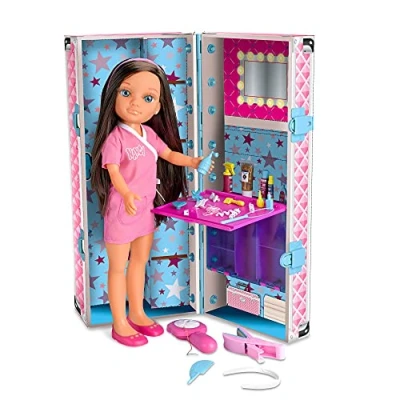 Imagen de Nancy Mi maletín de Peinados, muñeca con el Pelo Largo Morena, Set peluquería una Plancha Juguete y Purpurina para Hacer mechas en Pelo, niña niño 4 años, Famosa (700014265)