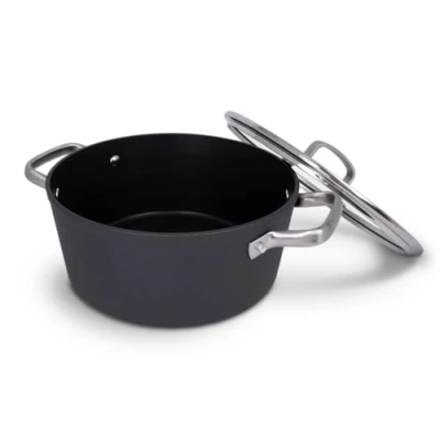 Imagen de ARCOS Cazuela Antiadherente de 24 cm y 4,3 L Aluminio Forjado Adecuada para cualquier cocina Mangos Acero Inoxidable con Efecto Frío Color Negro Inducción completa. Serie Ollas Samoa