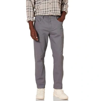 Imagen de Amazon Essentials Pantalón de Sarga Elástico con 5 Bolsillos y Ajuste Deportivo (Disponible en Talla Grandes Largos Especiales) Hombre, Gris Oscuro, 28W / 32L