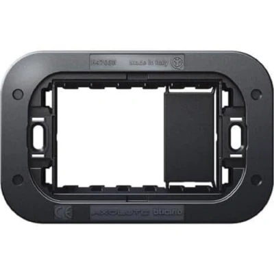 Imagen de Soporte bastidor con tornillos Bticino Axolute Air 3 modulos HW4703