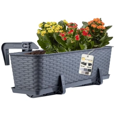 Imagen de KADAX Maceta de Plástico Imitación Ratán, Macetero Rectangular con Platillo y Soportes para Exterior, Jardinera Colgante Balcón (Grafito, 60 cm)