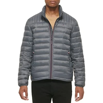Imagen de Tommy Hilfiger Lightweight Down Alternative Packable Puffer Jacket Abrigo plumón, Gris Oscuro, 3XL para Hombre
