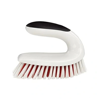 Imagen de OXO Good Grips Cepillo de limpieza multiusos, para alfombras, baldosas y suelos, color blanco