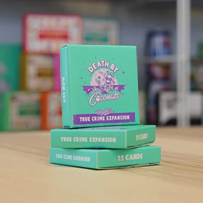 Imagen de Bubblegum Stuff Death by Coconuts Paquete de expansión True Crime para juego base 25 estadísticas históricas y psicológicas Complemento perfecto tarjetas adultos fiestas noche