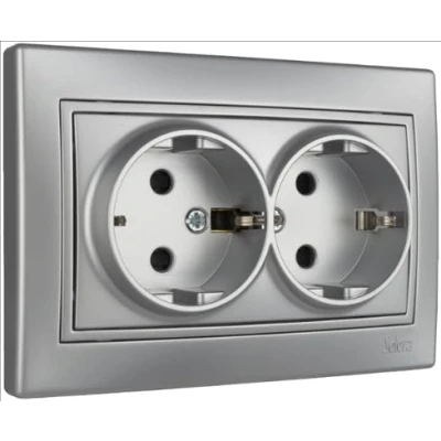Imagen de Base fija doble 2P+T, 16A 250V monobloc serie EuropaSOLERAERP60/2AU Plata