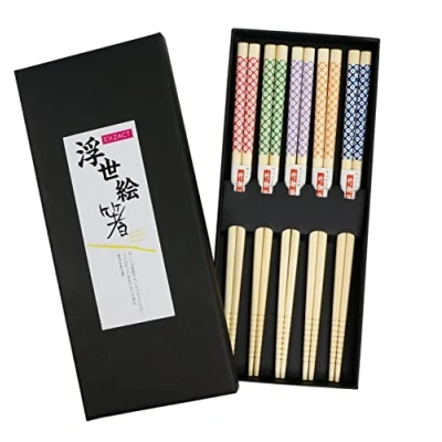 Imagen de Exzact Juego de palillos regalo 5 pares bambú natural reutilizables en una hermosa caja negra hecha a mano, estilo japonés decorado