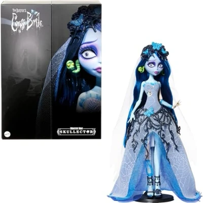Imagen de Monster High Skullector la Novia cadáver Emily Muñeca Coleccionable con Vestido de gótico Tela araña, Accesorios como Velo Gasa y Soporte para muñeca, JDR67