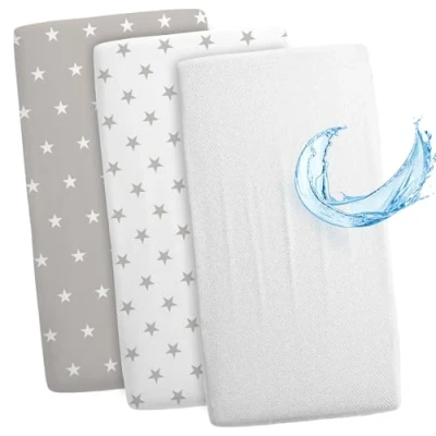 Imagen de sábana Ajustable para Cochecito de niño y moisés Cuna Juego 3: 90 x 55 cm 2X Funda con 1x Protector colchón Impermeable Ajustable. Estrellas Blanco Gris