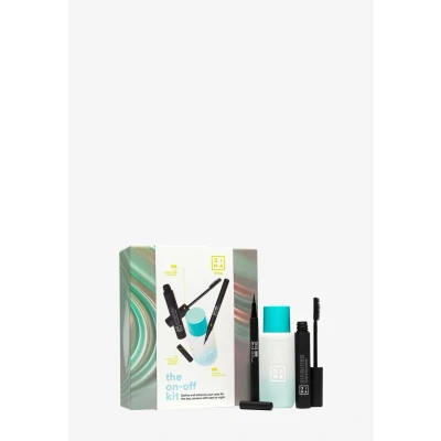 Imagen de 3ina Makeup On Off Kit de Esenciales The 24H Pen Eyeliner 900 + Definition Mascara Eyes &amp; Lips Remover Maquillaje Profesional Vegan Cruelty Free