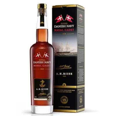 Imagen de A.H. Riise Royal DANISH NAVY NAVAL CADET Superior Spirit Drink 42% Vol. 0,7l in Giftbox