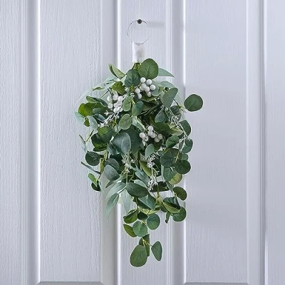 Imagen de Ginger Ray Decoración Colgante de eucalipto y Bayas Blancas para Puerta Navidad