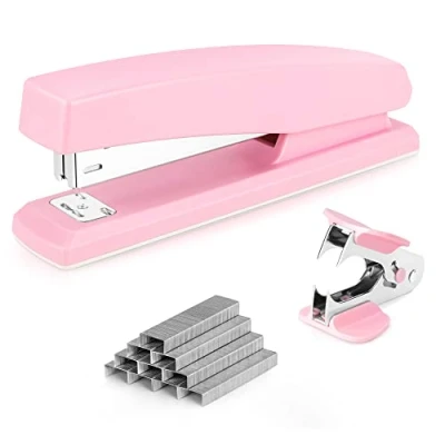 Imagen de Deli grapadora de escritorio, oficina, capacidad 25 hojas, incluye 1000 grapas y extractor grapas, color rosa