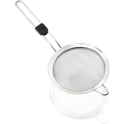 Imagen de Leifheit colador de cocina con mango fino, metálico apoyo para el pulgar, fino un orificio colgar y 16 cm diametro