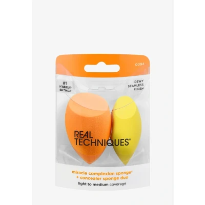 Imagen de Real Techniques Miracle Complexion Sponge + Concealer Duo, Makeup Blending Sponges For Foundation &amp; Concealer, Offers Light To Medium Coverage, Natural, Dewy Makeup, Latex Free Foam 2 Count