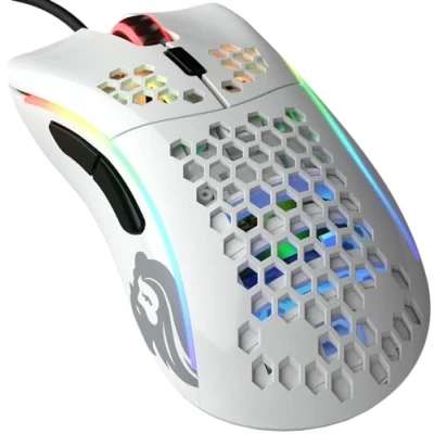 Imagen de Glorious gaming Model D (Pequeño) Ratón con cable 61 g superligero, diseño colmena, RGB, ergonómico, sensor Pixart 3360, switches de Omron, deslizadores PTFE, 6 botones Blanco brillante