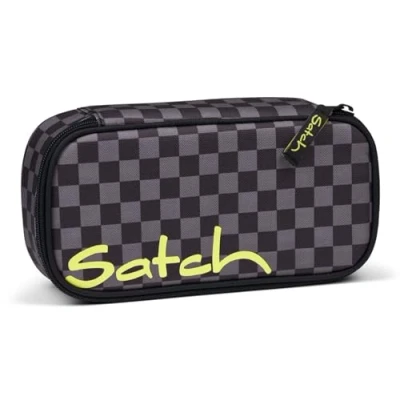 Imagen de satch Caja extragrande con compartimento separador, cremallera, soporte para bolígrafos, escuadra, ventana horarios, patines oscuros, color negro