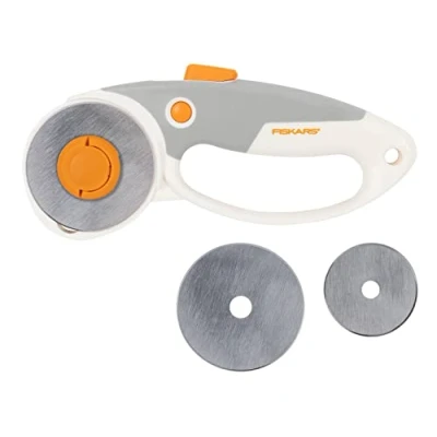 Imagen de Fiskars DuoLoop Cúter rotatorio de titanio, giratorio con mango bucle, Para diestros y zurdos, Diámetro la hoja: 45 mm 60 mm, Naranja/Blanco/Gris, 1066048