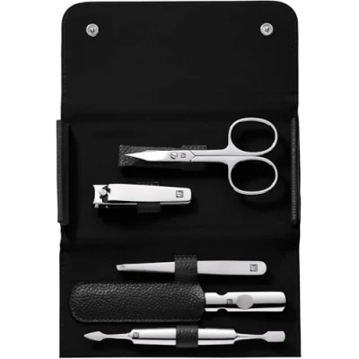 Imagen de ZWILLING Set de manicura (5 piezas, estuche pedicura en tamaño viaje, con cortaúñas, piel auténtica), acero inoxidable pulido, negro