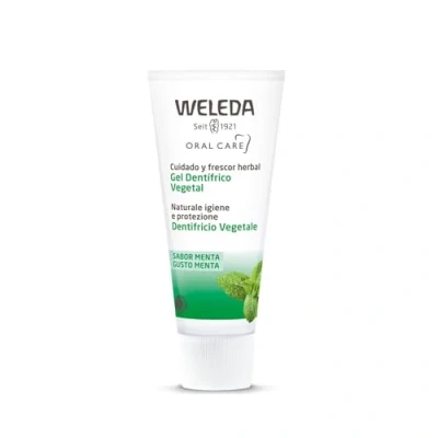 Imagen de Weleda Pasta de Dientes Vegetal, Limpia y Cuida el Esmalte, Evita la Placa Bacteriana, Formulada con Extractos Vegetales, Aliento Fresco Duradero, 100% Natural, Sabor Menta, Vegana, Sin Flúor 75 ml