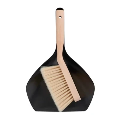 Imagen de Relaxdays Juego Set Escoba Mano y Recogedor Bordes Altos, Hogar Camping, Colgante, Metal Madera de Haya, Negro/Natural, Poliéster, 14 x 29 4,5 cm