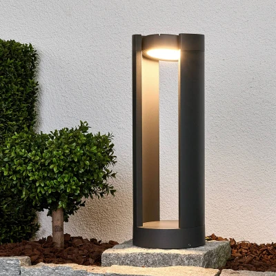 Imagen de LED Lámpara para exterior &#039;Dylen&#039; (Moderno) en Negro hecho de Aluminio (1 llama,) Lucande iluminación senderos, baliza, farola
