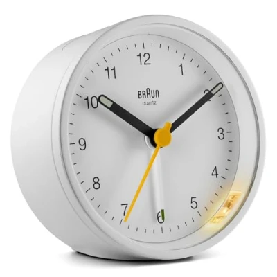 Imagen de Braun Reloj Despertador analógico clásico función repetición e iluminación, Movimiento de Cuarzo silencioso, Alarma por pitido en Crescendo Blanco, Modelo BC12W.