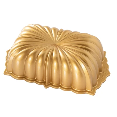 Imagen de Nordic Ware Bread Tin Fluted Loaf Pan Gold 25 x 15 cm / 1.4 Liter