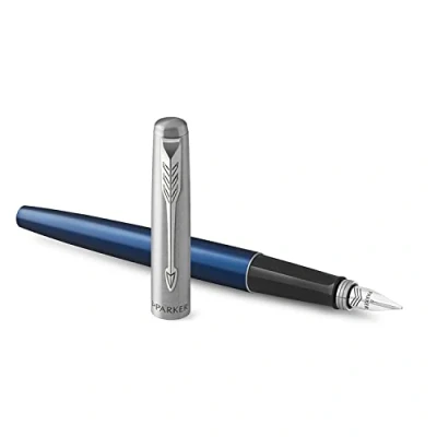 Imagen de Parker Jotter pluma estilográfica, de color azul real y tinta azul, con cuerpo metal plumín mediano, en estuche regalo