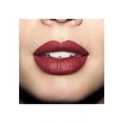 Imagen de Revlon Super Lustrous Matte Lipstick 026 Getting Serious
