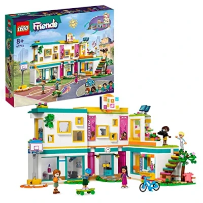 Imagen de LEGO Friends Escuela Internacional de Heartlake, Juguete Construcción Modular para Niñas y Niños 8 Años, 5 Mini Muñecas 2023 Aliya, Olly Autumn, Figura Hamster Accesorios 41731